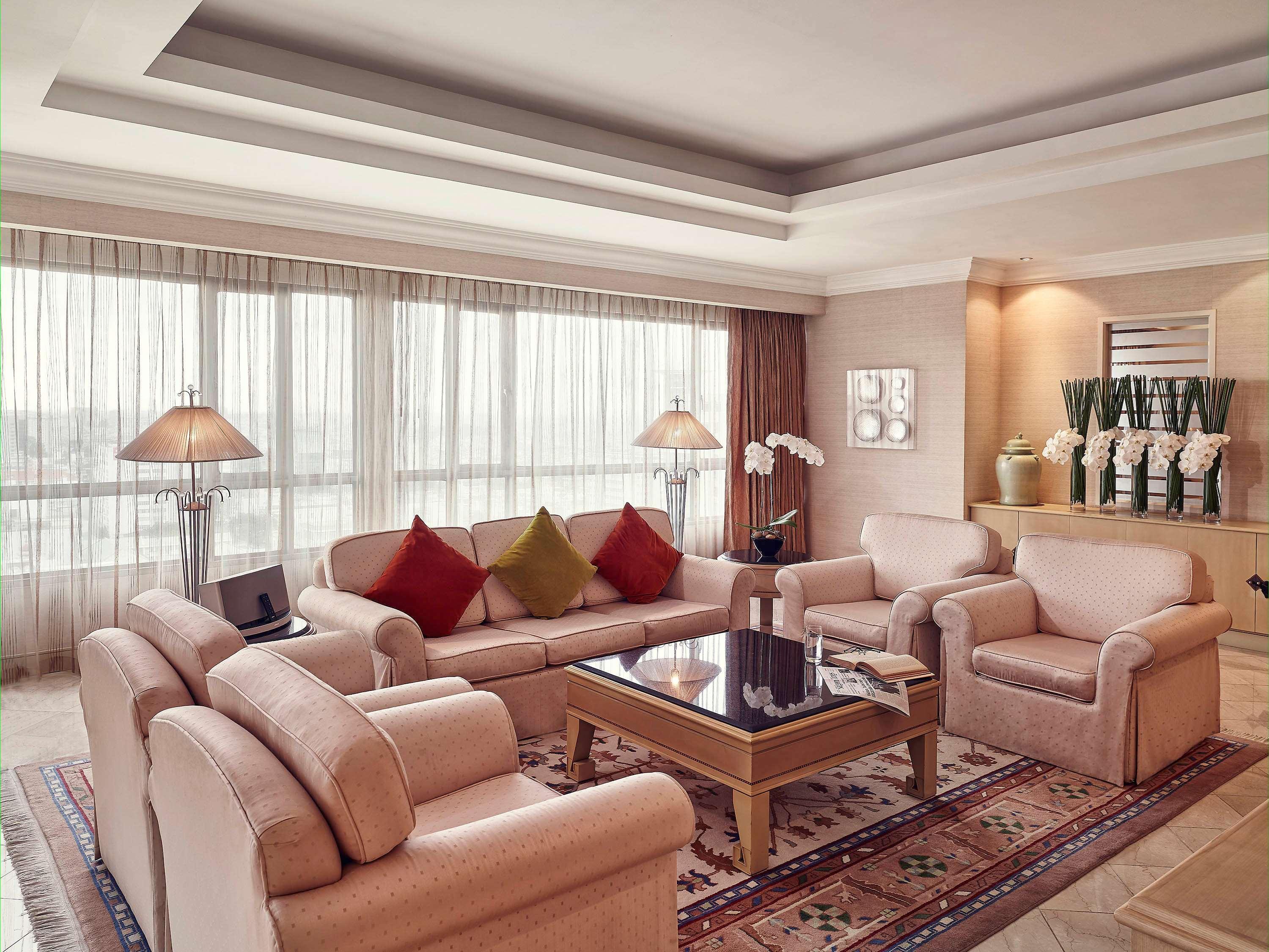 Sofitel Saigon Plaza Hotel Ho Chi Minh City Exterior photo